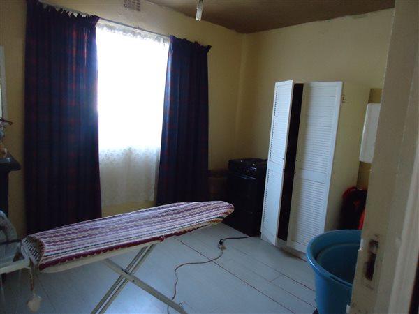 3 Bedroom Property for Sale in Sabata Dalindyebo Square Western Cape